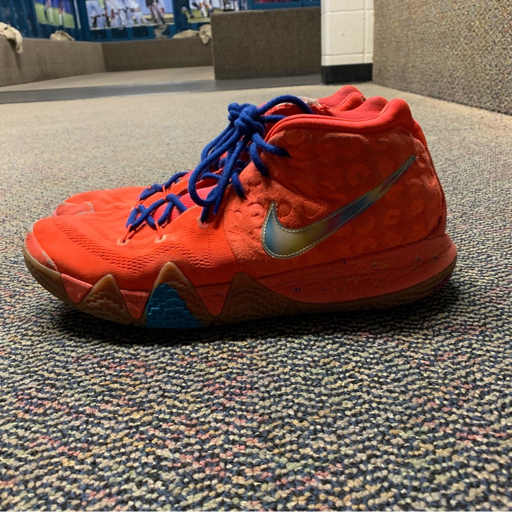 Kyrie 4 Lucky Charms Size 13